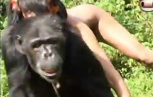 Sexlog hot loirinha safada transando no pelo - Mulheres transando com macaco